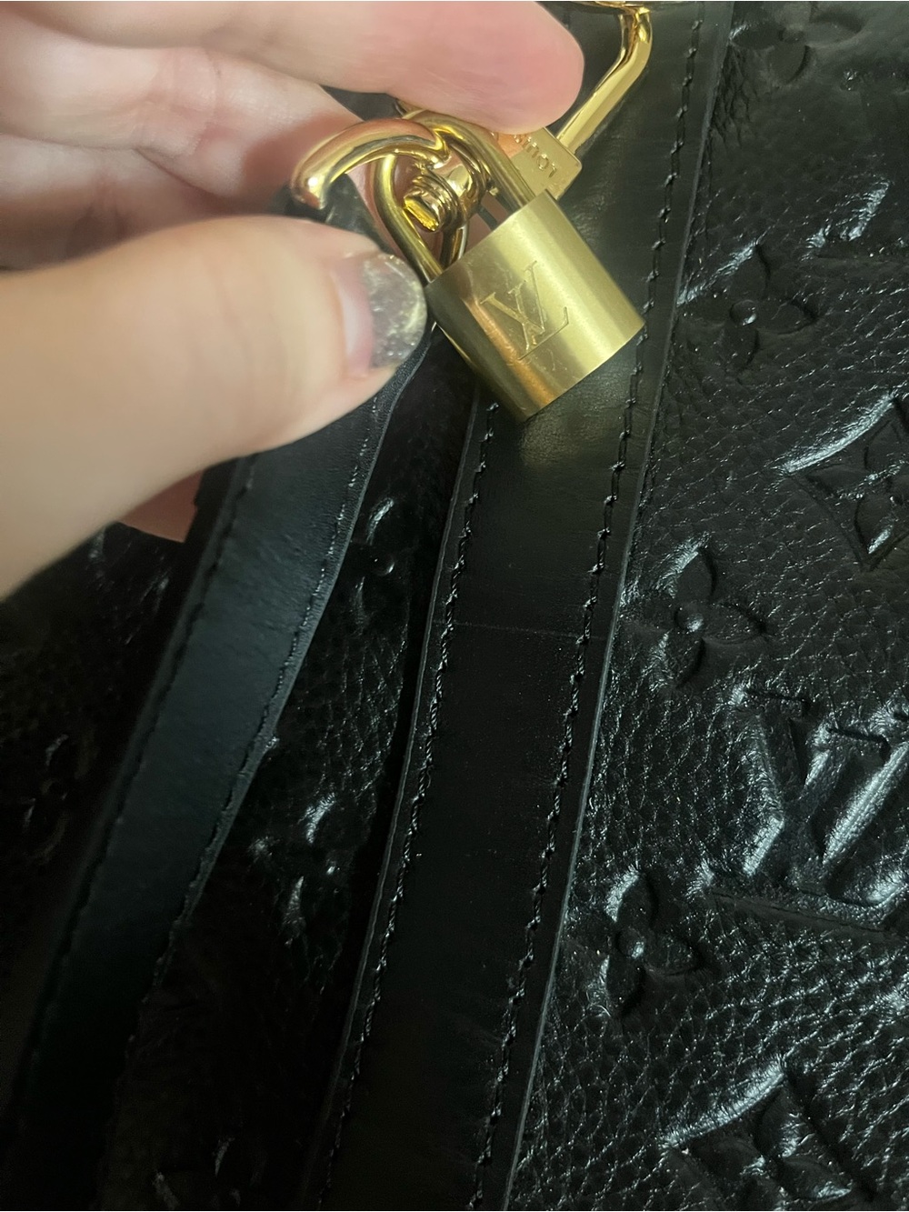 Embossed Travel Bag - Picture 5 of 8